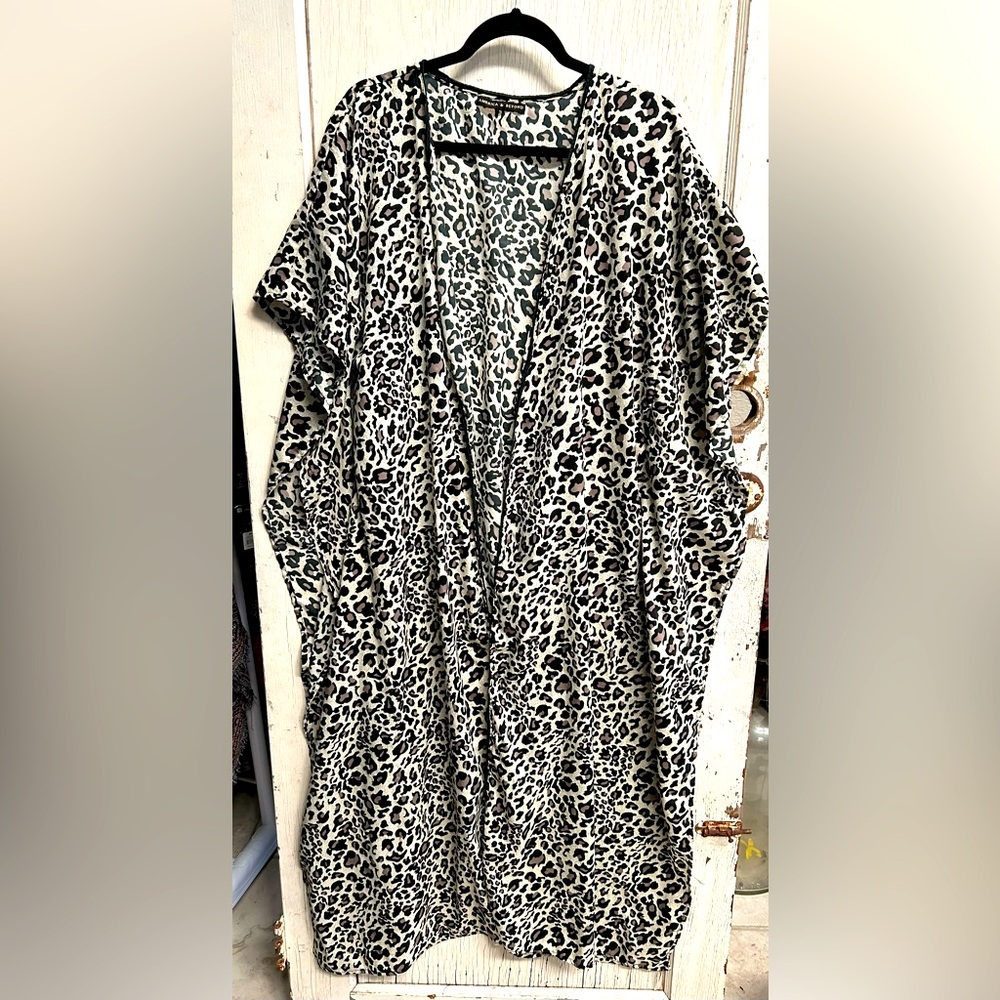 🪭🪭Animal Print Maxi Kimono Cover up🪭🪭 - Picture 6 of 6